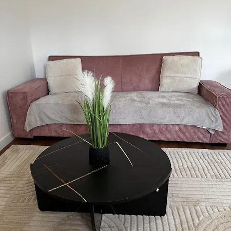 Longchamps 5 - Air-conditioned - Ground Floor - Modern Apartment